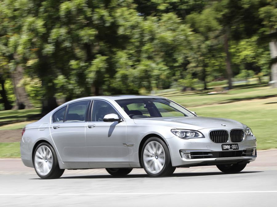  BMW 750i 2012 года  (AU) (фото 2 из 15)